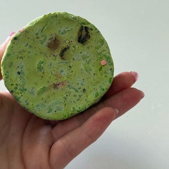 Lush Exclusive Kitchen Noubar Soap - Picture 8 of 9